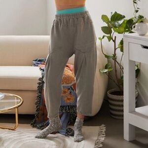 Out From Under Cayden Fleece
Lounge Pant in Light Green